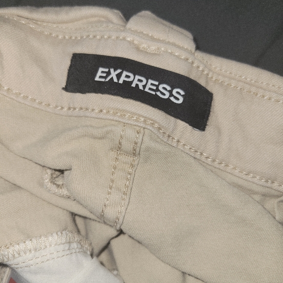 Express Beige High-Waisted Shorts - Picture 4 of 5